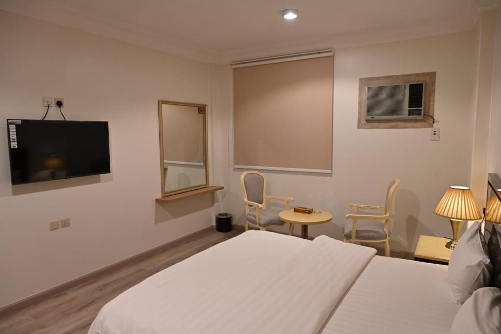 Al Furat Madayin Hotel Riyadh Bagian luar foto